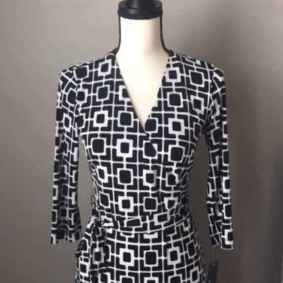 B & W Geometric Print Dress NWT - Picture 2 of 7